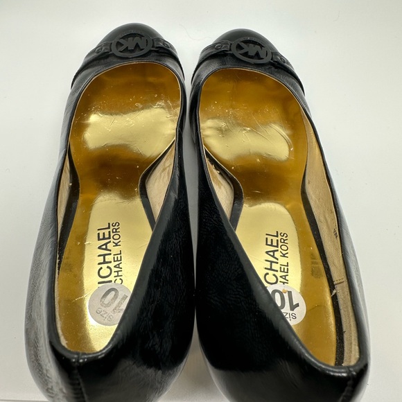 Micheal Kors Black Pumps - Picture 3 of 5